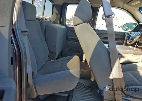 2008 Chevrolet Silverado K1500 z USA, uszkodzony, nr VIN 2GCEK19J181118138